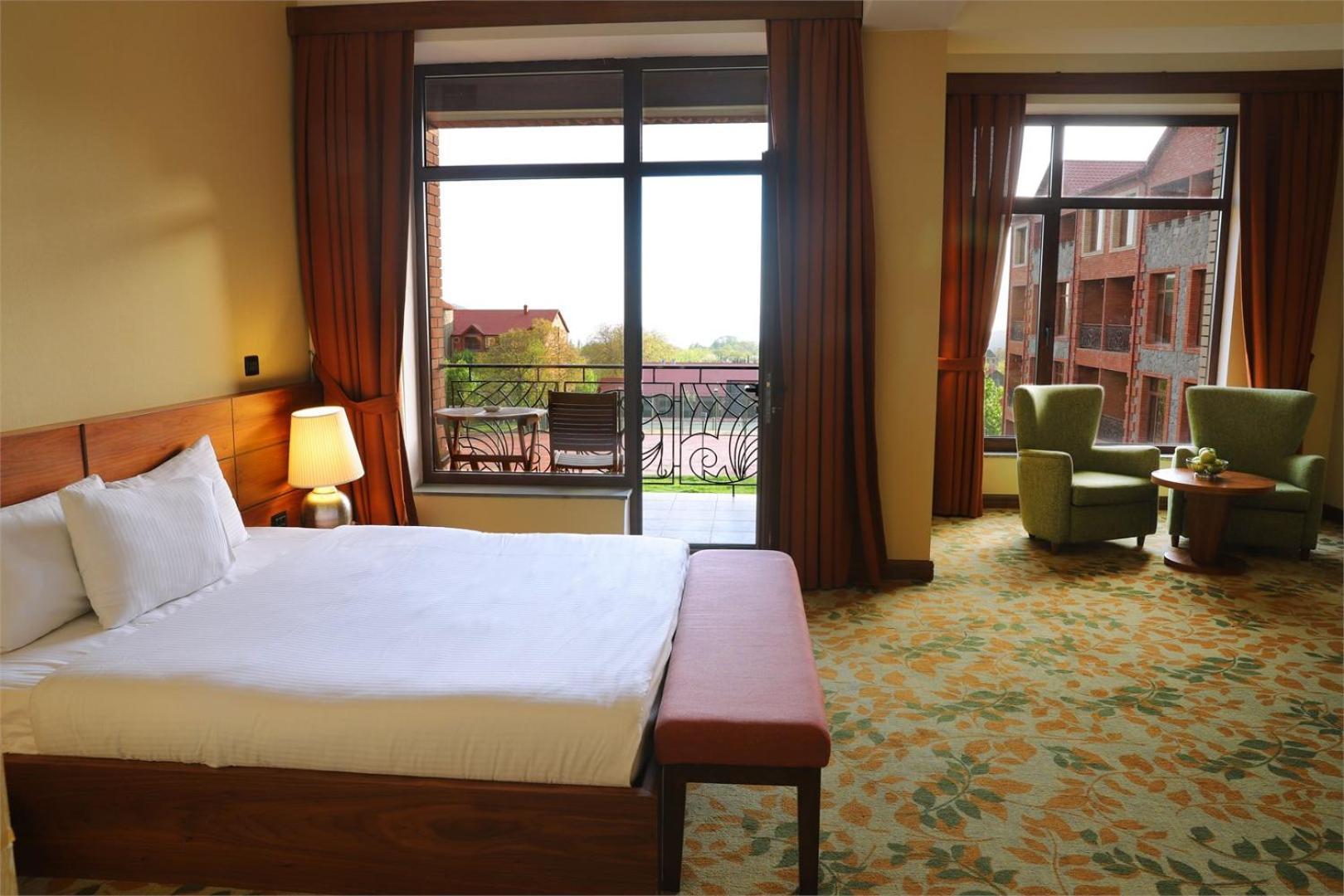 El Resort Hotel Гах Екстериор снимка