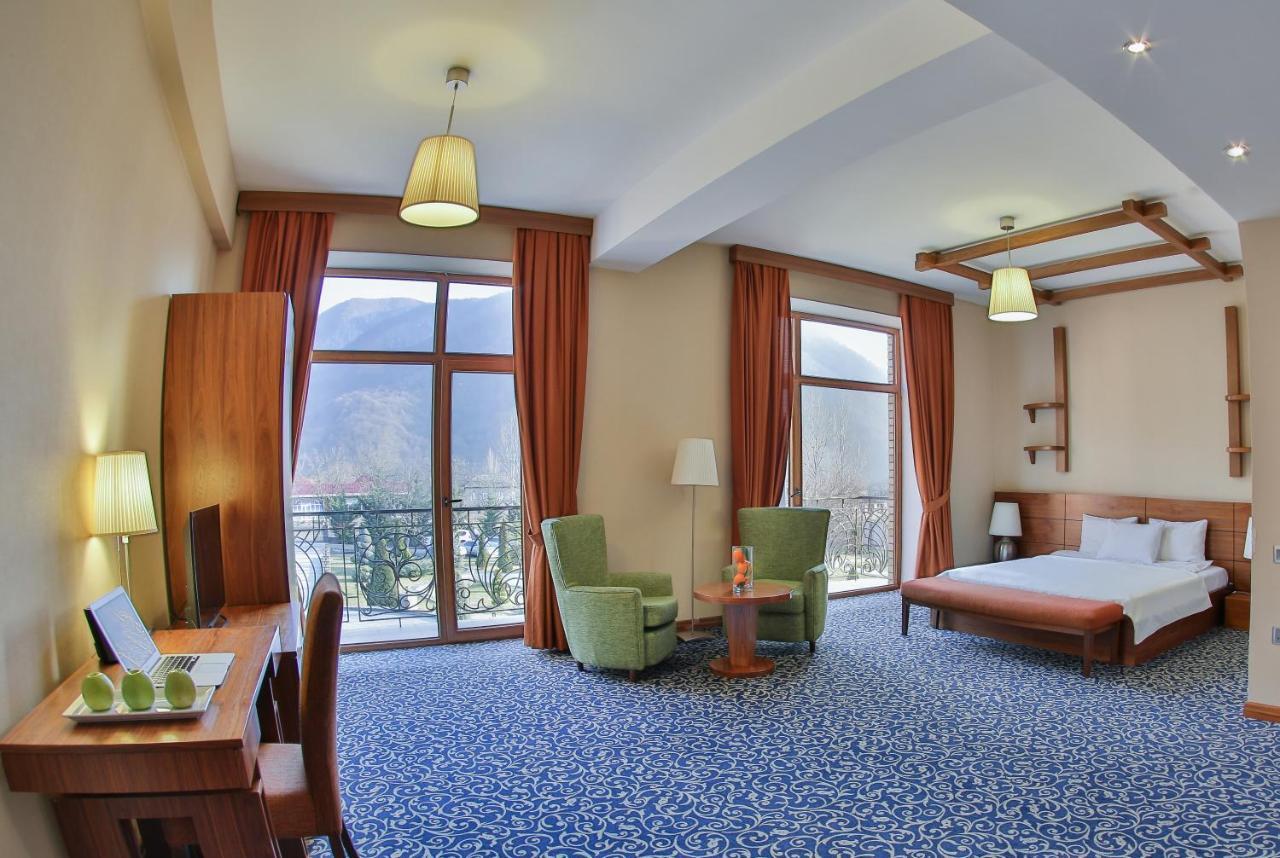 El Resort Hotel Гах Екстериор снимка
