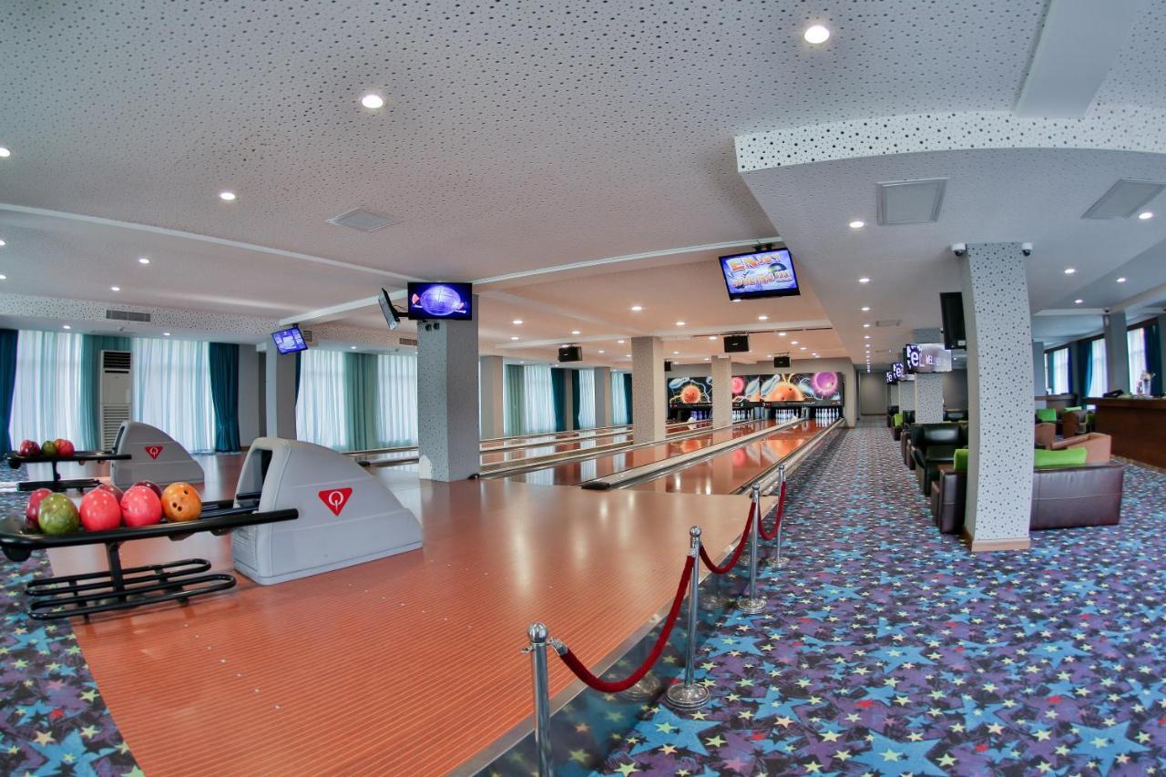 El Resort Hotel Гах Екстериор снимка