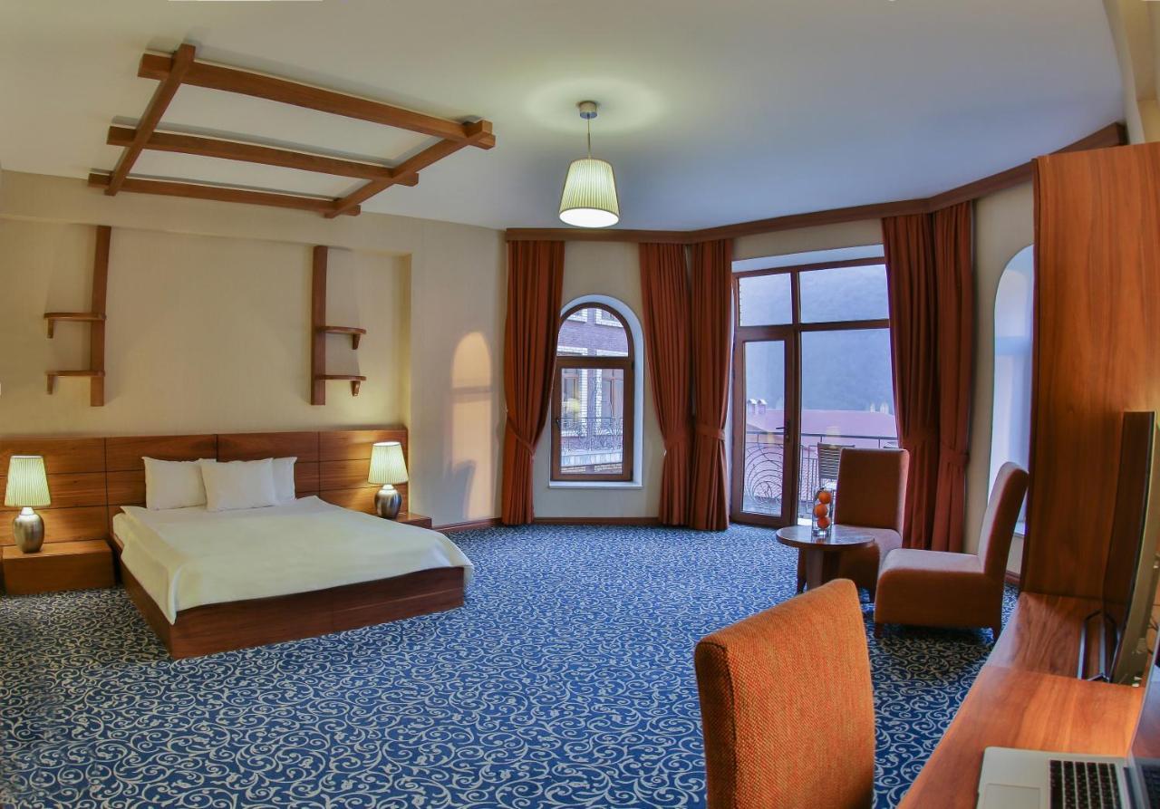 El Resort Hotel Гах Екстериор снимка